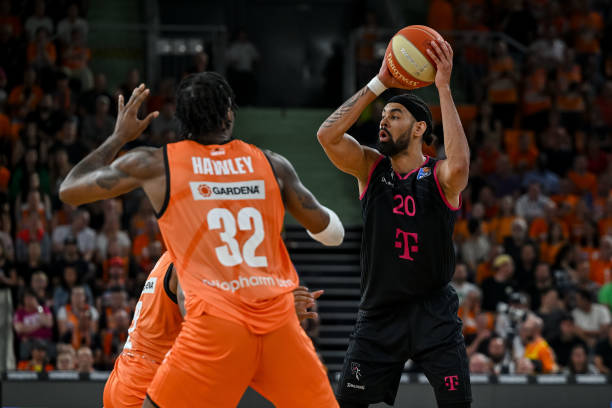 何通过不懈 何通过不懈