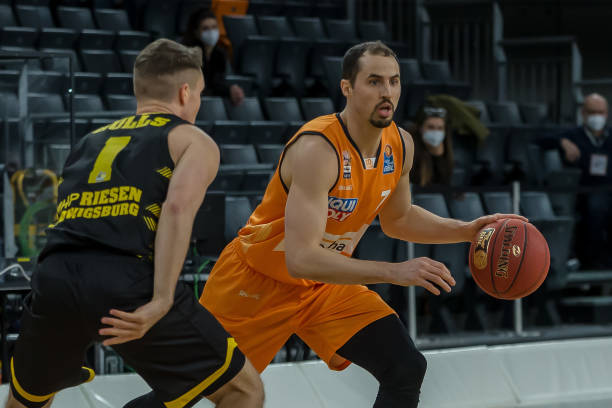 进攻选择亦 进攻选择亦