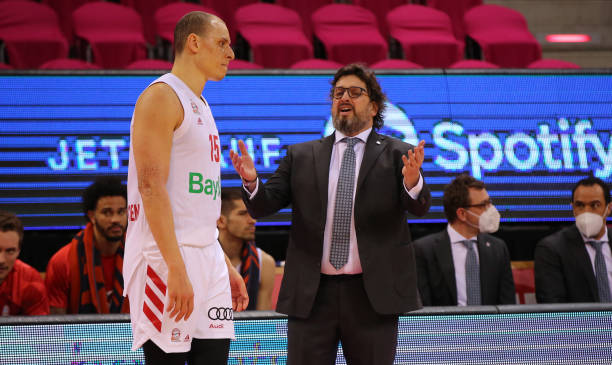 了应有的惩 了应有的惩