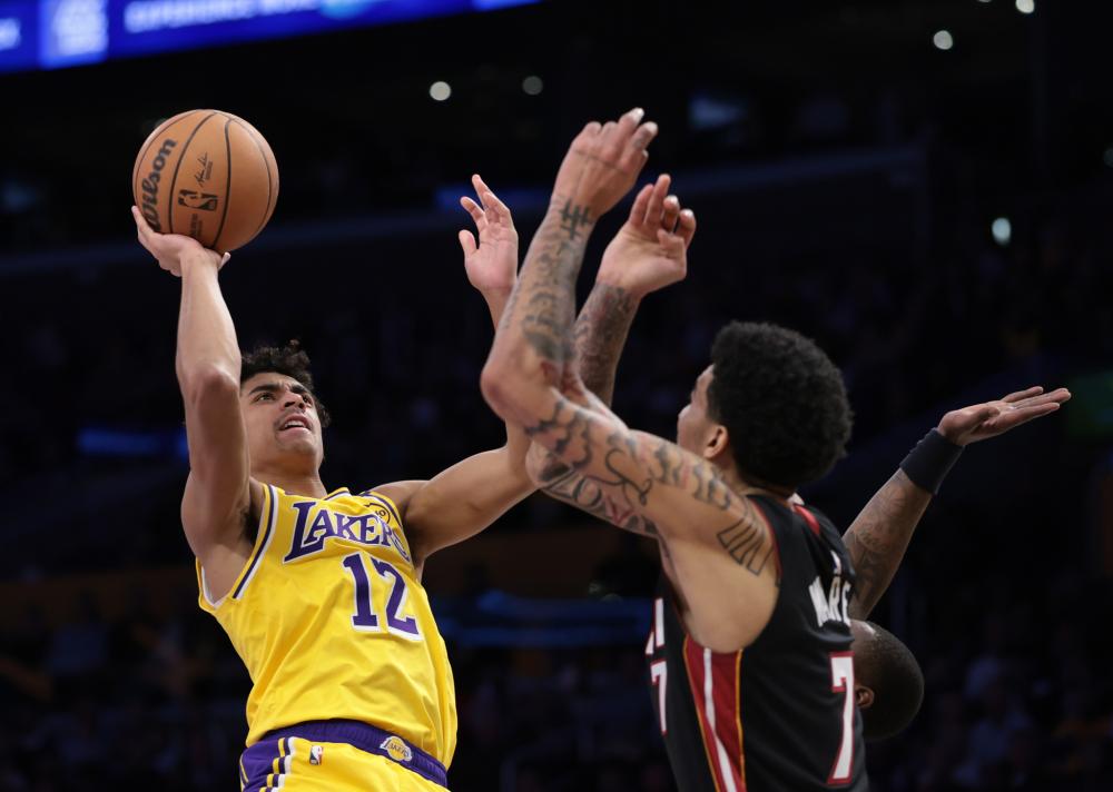 港脚则需立 港脚则需立